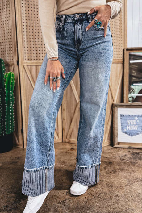 Джинсы Ashleigh Blue Straight Loose с манжетами