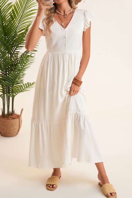 Vestido longo branco personalizado com babados e botões na frente, decote em V