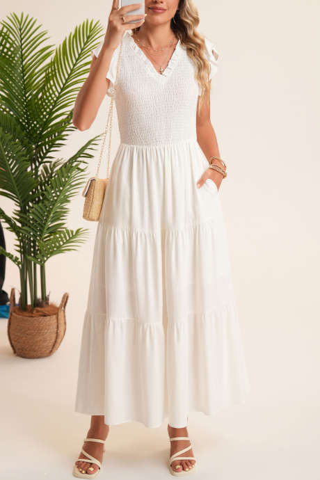 Vestido longo branco personalizado com decote em V e babados, corpete franzido, mangas esvoaçantes