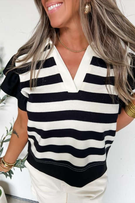 Zwarte gestreepte kraag, V-hals, geplooide blouse met korte mouwen