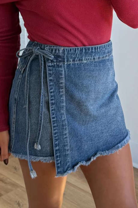 Ashleigh Blue kietaisulla sidottava vyötäröllä varustettu farkkuhame