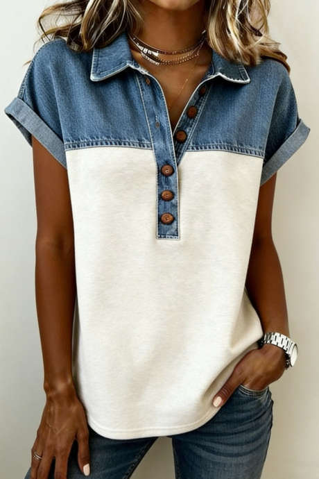 Lichtgrijze denim patchwork polokraag top met korte mouwen en knopen