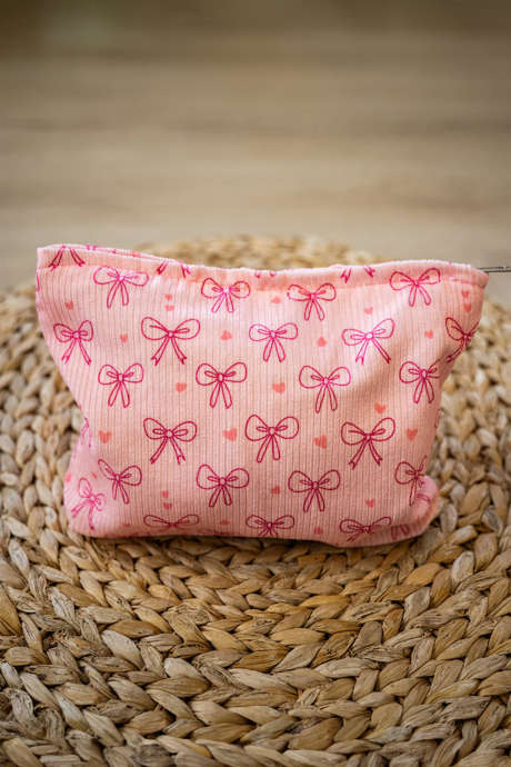 Косметичка из вельвета с принтом в виде розового сердечка и бантика