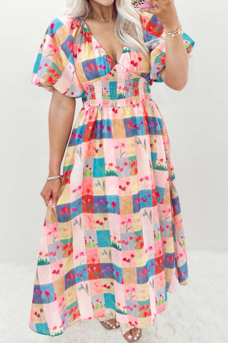 Veelkleurige geruite jurk met bloemenprint, V-hals, hoge taille en korte pofmouwen