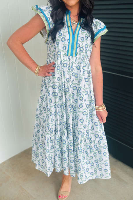 Taivaansininen söpö auringonkukkakuvioinen raidallinen tilkkutäkki, leveähihainen pitkä mekko