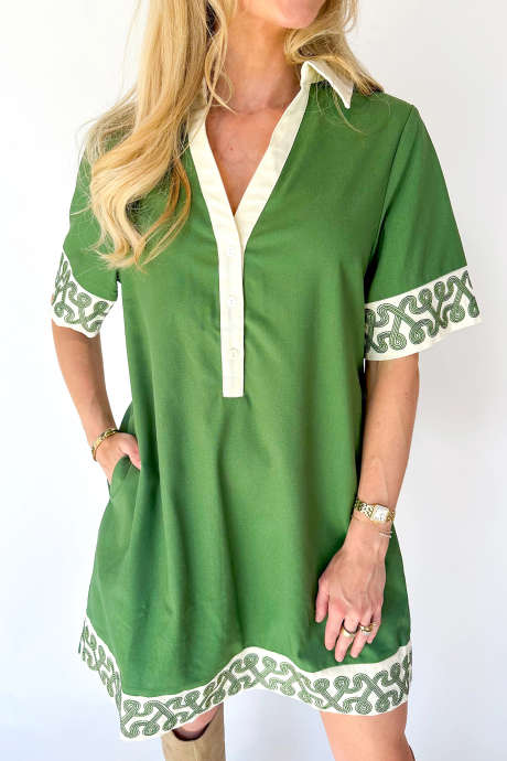 Trávově zelené vyšívané detaily barevné bloky patchwork polo límec volné mini šaty