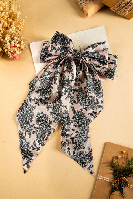 Sponka do vlasů s hedvábnou mašlí a květinovým vzorem s růžovou přízí Gossamer Boho BH043615-P1710