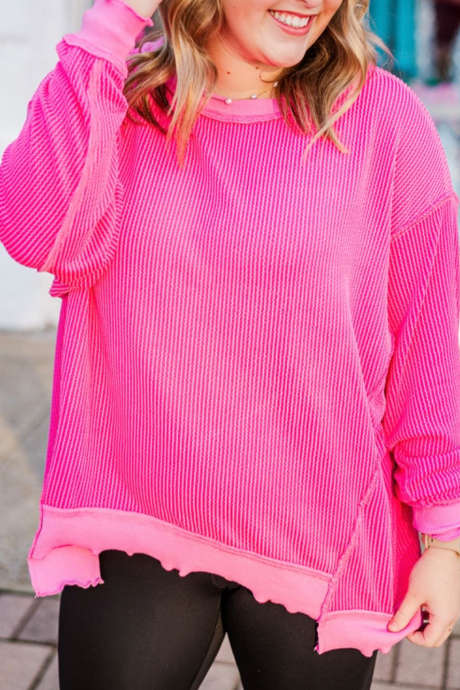 Růžovočervený top s volnými rameny a nerovným lemem, žebrovaný top pro větší velikosti