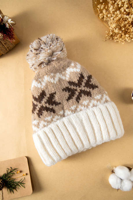 Czapka beanie z pomponem w geometryczny wzór płatka śniegu w kolorze khaki