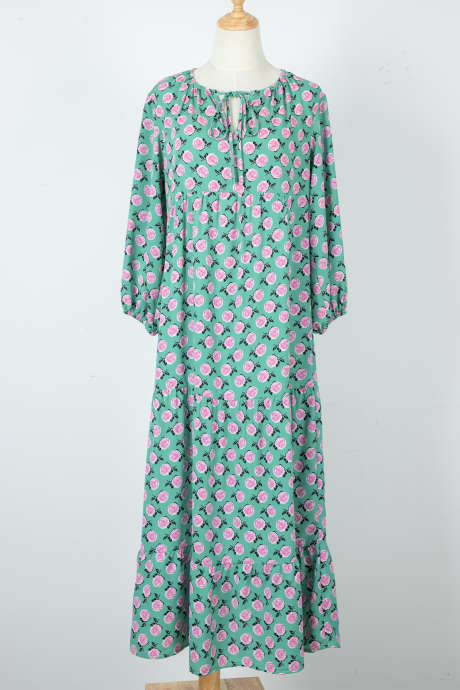 Robe longue verte à manches mi-longues et imprimé bohème