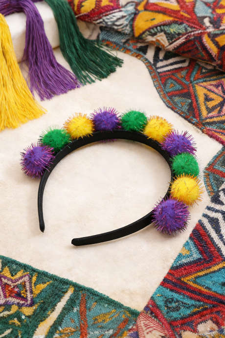 Tillandsia lilla glitterpompom Mardi Gras plastpannebånd