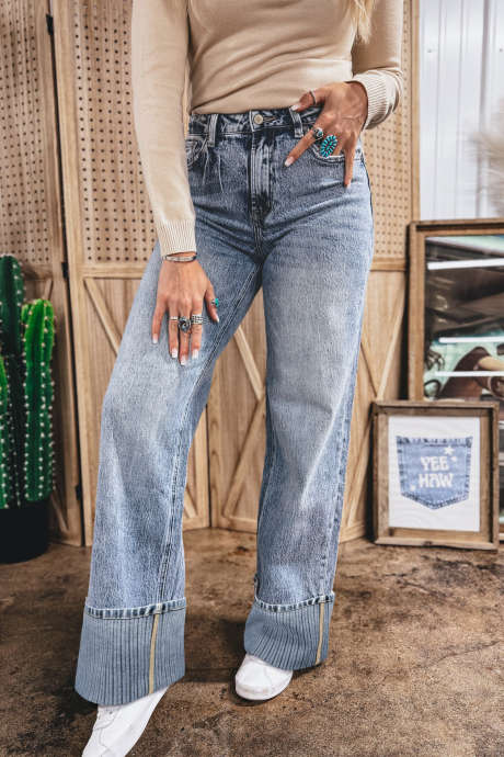 Ashleigh Blå Raka Lösa Jeans Med Manschetter