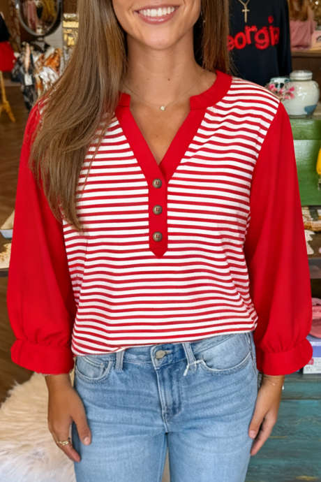 Blusa Patchwork Listrada Vermelha com Meia Carcela e Decote em V Contrastante e Manga 3/4 LC25134254-P319