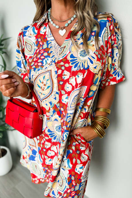 Röd Boho Blommig Paisleyklänning Med Korta Ärmar