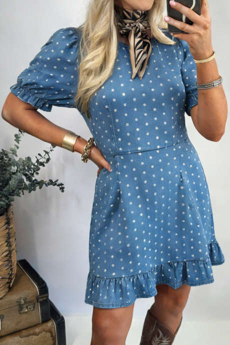 Nebesky modré šaty