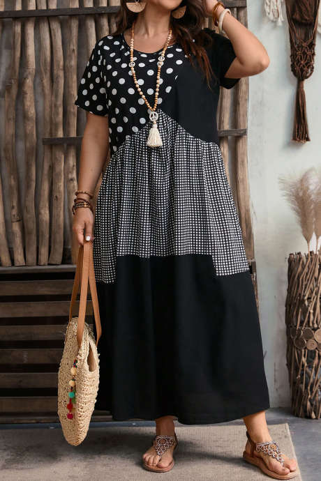 Czarna sukienka maxi w groszki w kratkę gingham w dużym rozmiarze, z krótkim rękawem