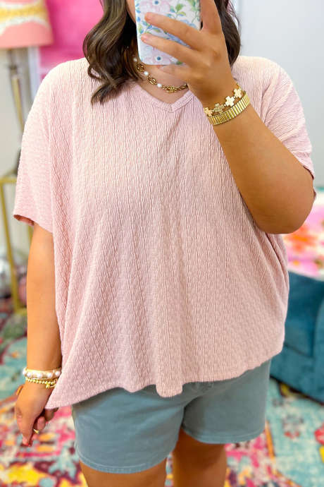 Aprikoosinpinkki, plus-kokoinen V-aukkoinen teksturoitu irtopaita