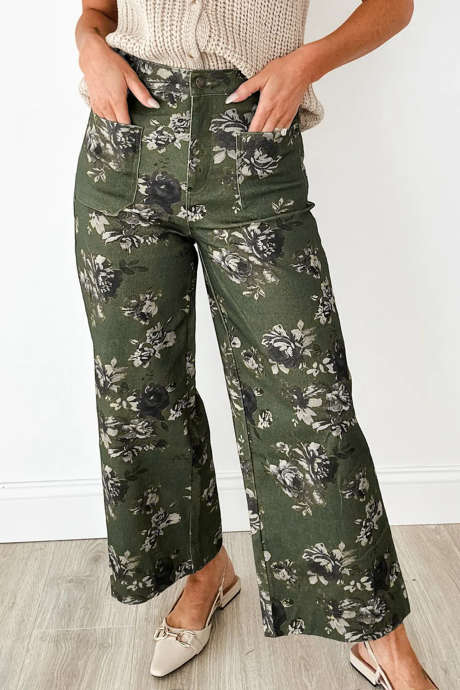 Gröna vintageblommiga jeans med fyrkantiga lappfickor och rå fåll