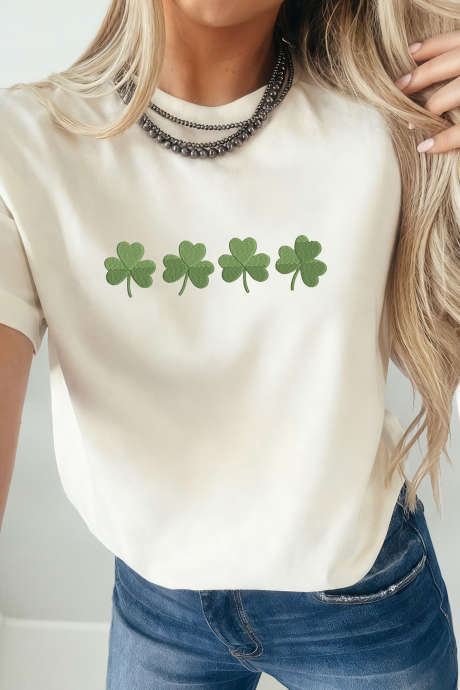 T-shirt graphique brodé blanc à motif trèfle pour la Saint-Patrick LC25231139-1