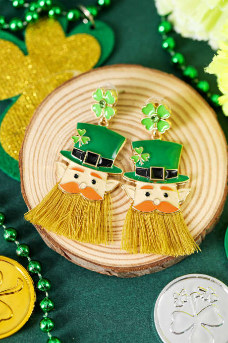 Zielone kolczyki z koniczynką i frędzlami w kształcie skrzata na dzień św. Patryka