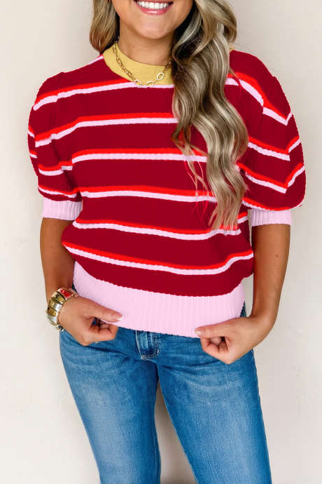 Červený pruhovaný svetr s barevnými bloky a půl rukávem