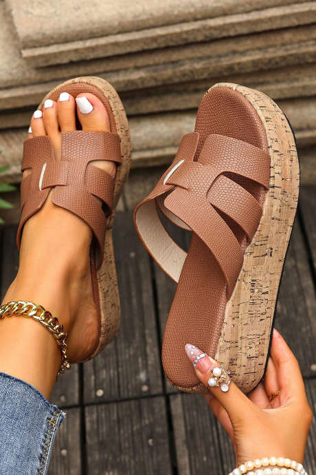 Kahvinväriset retrotyyliset häkkikorkoiset PU-nahkaiset kiilakorkoiset tohvelit BH024234-P1017