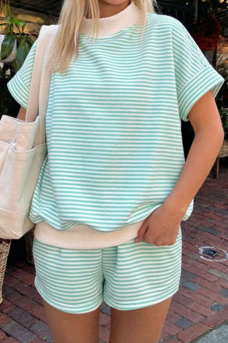 Grønn stripete mansjetter med kontrastfarget halsringning, casual t-skjorte med 2 deler, kort sett LC629174-P919