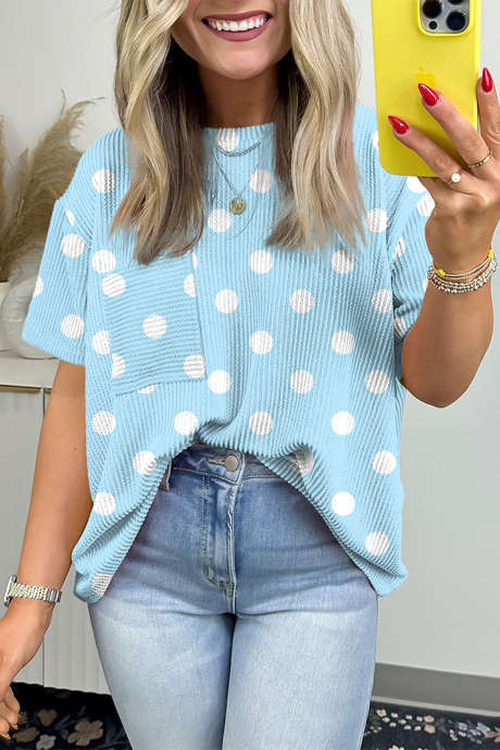 Nebesno modra majica z dvignjenimi rebri in pikami