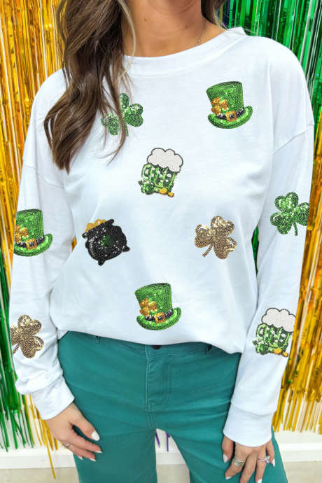 Bílé tričko s dlouhým rukávem a flitry na Den svatého Patrika