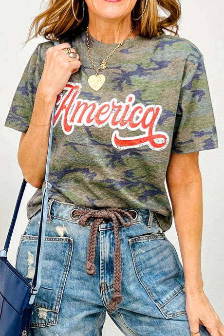 Πολύχρωμη κομψή μπλούζα America Patriotic με καμουφλάζ στάμπα
