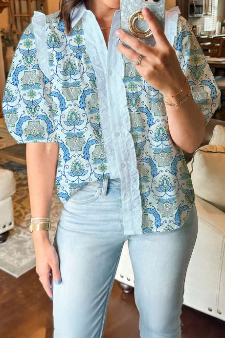 Nebesno modra srajca z etničnim cvetličnim potiskom in barvnimi bloki z napihnjenimi rokavi