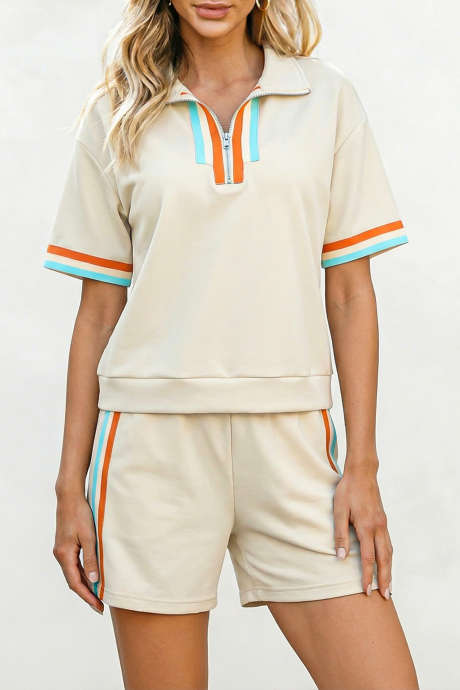 Conjunto de polo con media cremallera y pantalones cortos holgados con detalle de rayas de colores albaricoque LC629020-P18