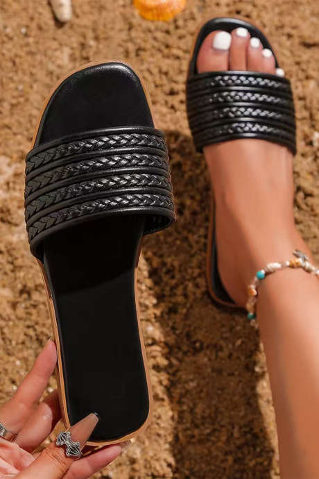 Barva črna Copati iz umetnega usnja s širokim pasom in kvadratnim prstom