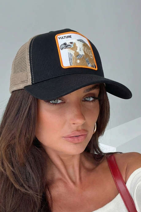 Črna tovornjaška kapa VULTURE z vezenimi detajli in barvnimi bloki