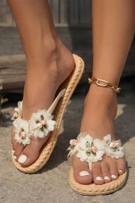 White Flower Detail Straw Woven Textured Flip Flops BH024316-P101