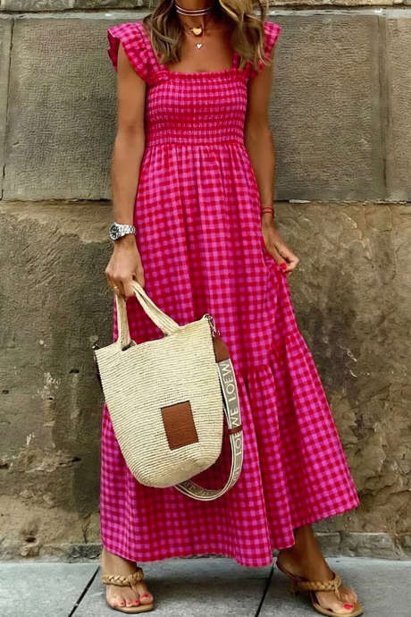Rød rutete firkantet hals, figursydd og utsvingt feriekjole
