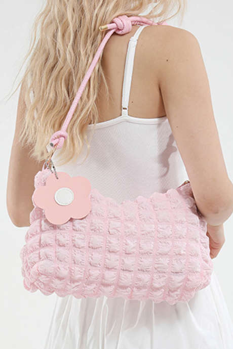 Geantă de umăr roz cu model floral, cu textură moale și bule