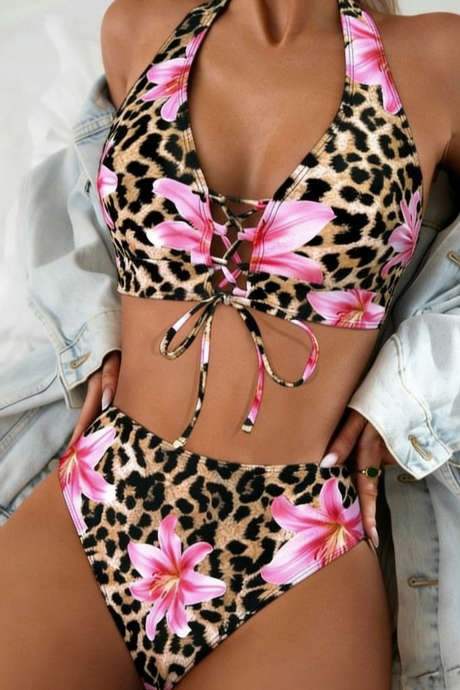 Rosa blomsterleopard blonder halter bikini 2 stk badedrakt