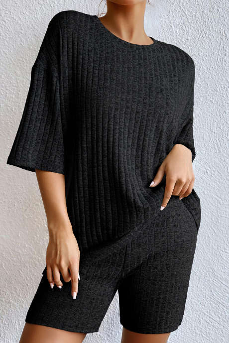 Svart myk ribbet løs t-skjorte med smale shorts, 2 stk. sporty sett