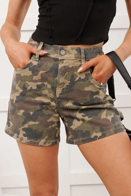 Grønne kamuflasje denimshorts med høy midje