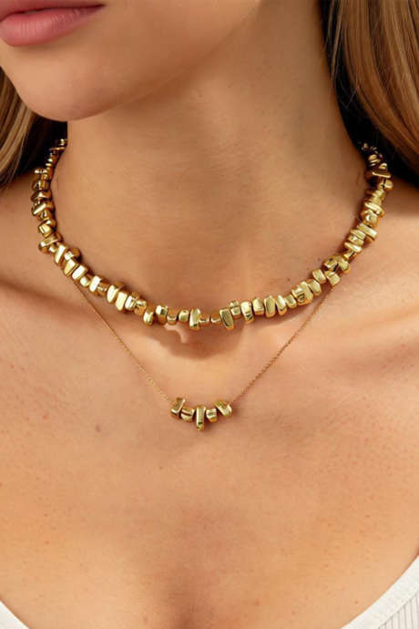 Gullkjede med uregelmessige steiner i lag, 2 stk.