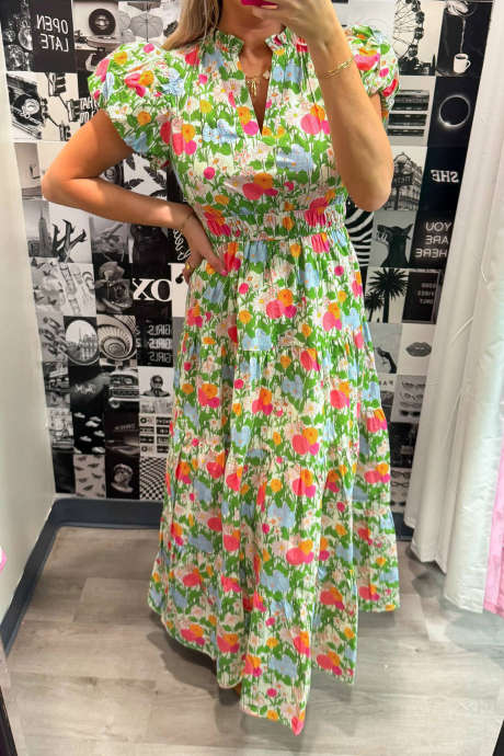 Grønn blomsterprint V-hals kort puffermet maxikjole