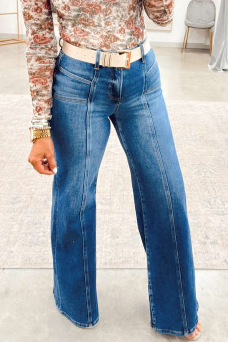 Hemelsblauwe dames shiftjeans met naaddetail