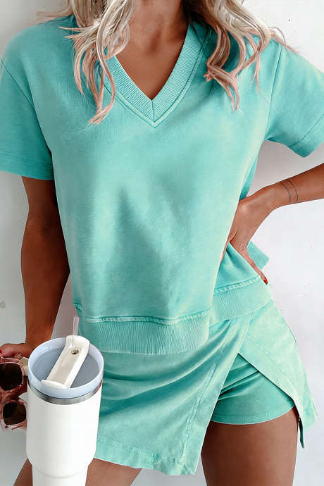 Mintgrønt Mineralvasket T-skjorte med V-hals og matchende skjørtsett