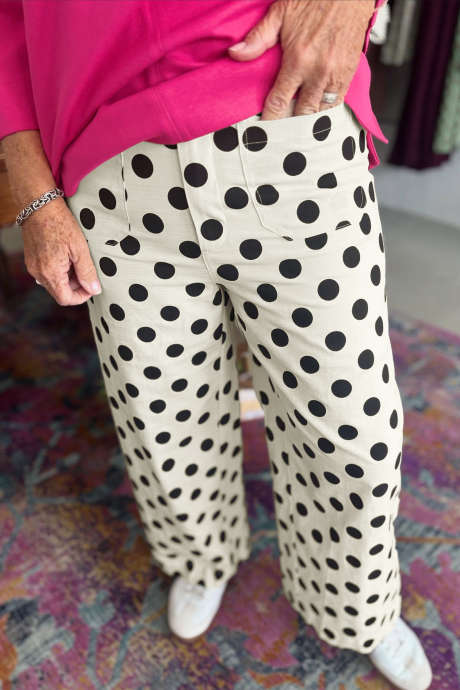 Pantaloni sport de damă albi, mărime plus, cu imprimeu cu buline și buzunare aplicate