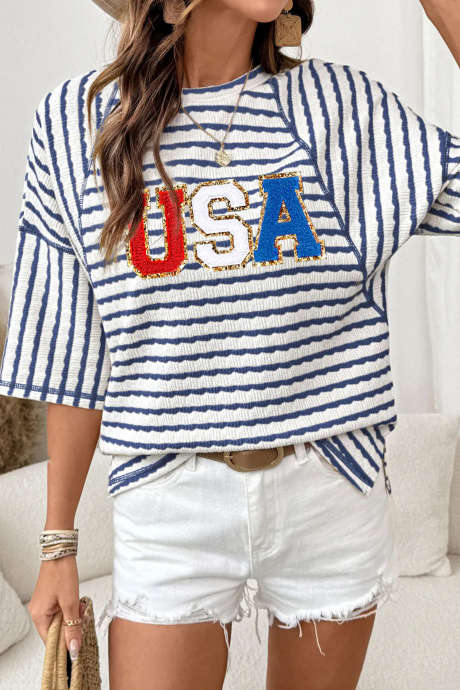 Blå stripete teksturert strikket USA Chenille-bokstaver oversized t-skjorte