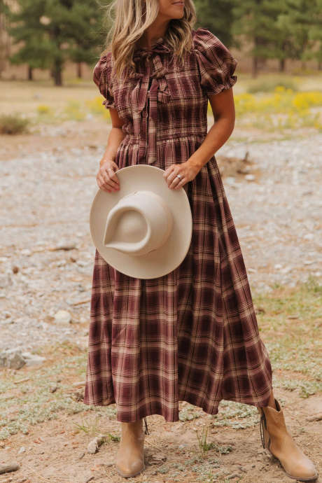 Rochie midi vintage în carouri roșii, cu mâneci bufante și decolteu nou, pentru purtare zilnică