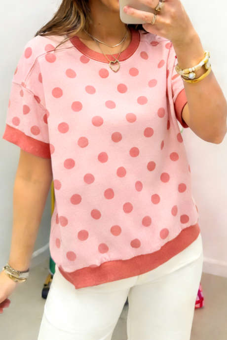 Lässiges T-Shirt mit rosa Farbblock-Besatz und Polka-Dots