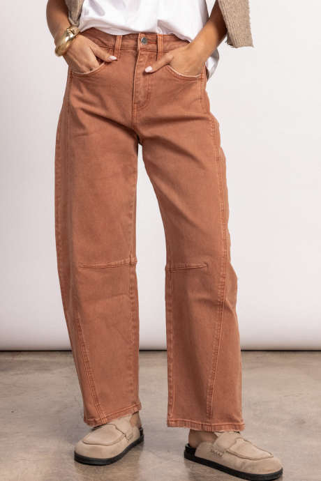 Kastanjefargede fatjeans