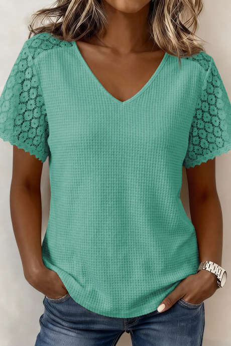 Μπλούζα με V-Neck και κουμπιά, δαντέλα και waffle σε πράσινο χρώμα